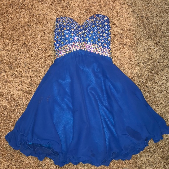 HOMECOMING DRESS! - Picture 2 of 4